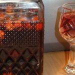 Настойка на кедровых орешках на спирту: рецепты приготовления средства в домашних условиях