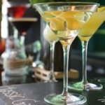 Рецепты вкусных коктейлей. Чем и в каких пропорциях разбавляют мартини?